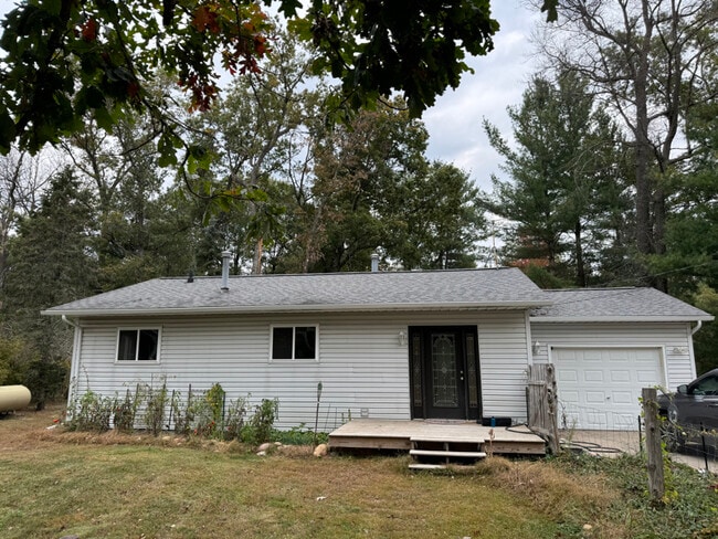 Building Photo - 6280 Blackberry Dr Rental