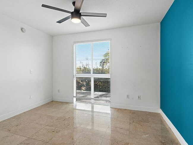 Photo - "Chic 1-Bedroom Retreat in the Heart of Miami - 782 Sq Ft of Comfort!"