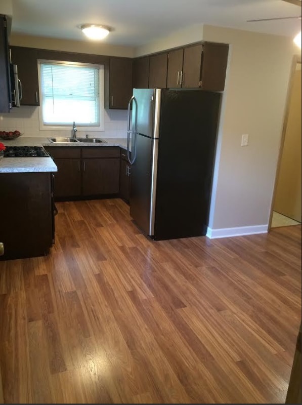 Building Photo - 1475 Ashland Ave Rental