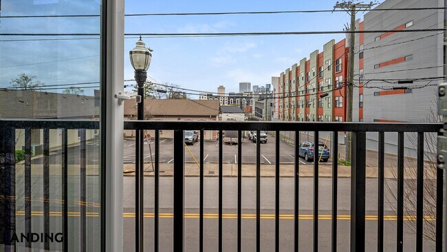 Photo - 1801 Patterson St Unidad 734