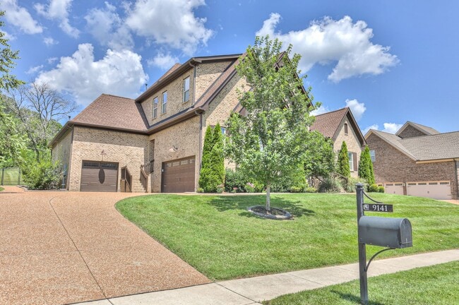 9141 Holstein Dr