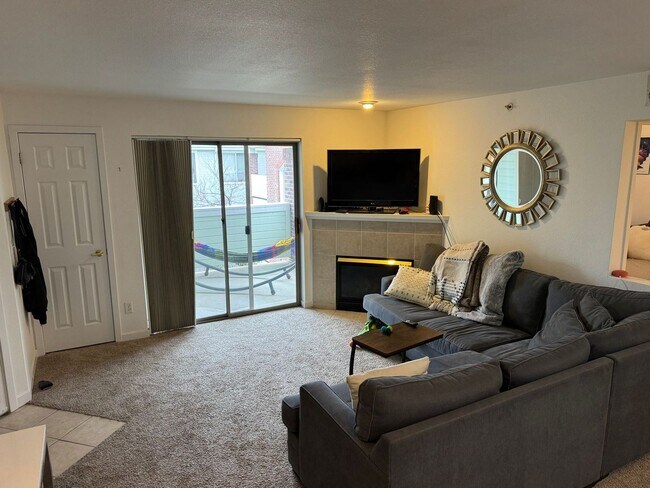 Photo - Top Floor South Boulder 2BD/2BA Condo - Av...