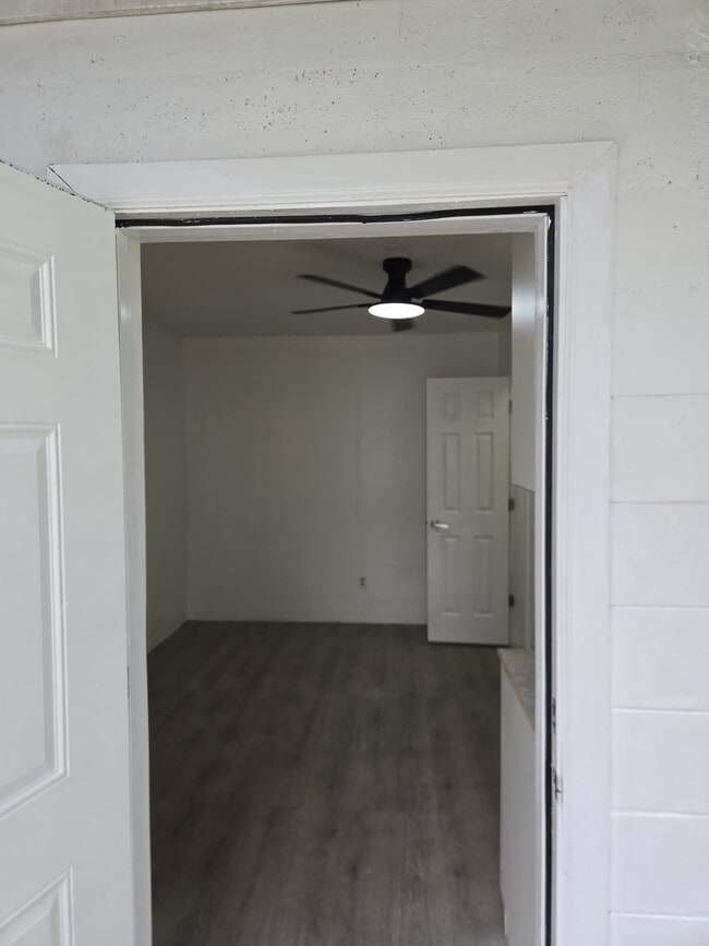 Building Photo - 3230 Decatur Ave Rental