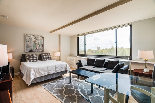 Photo - 1011 Arlington Blvd