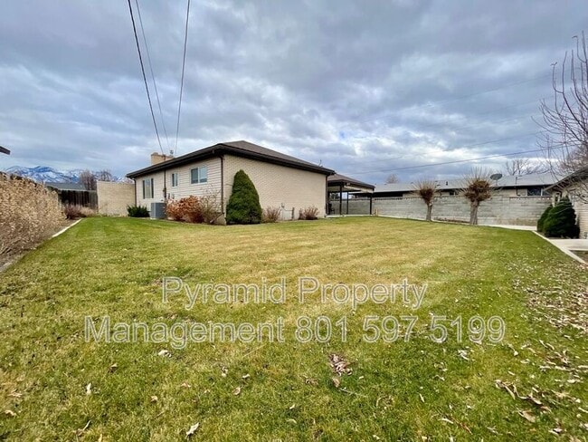 Building Photo - 8282 S Harrison Cir