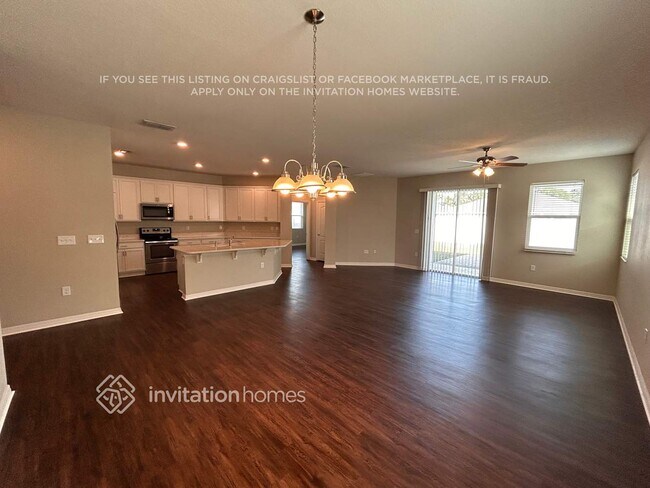 Photo - 4260 Moon Shadow Loop