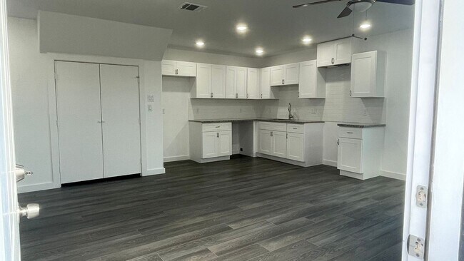 Photo - ? Elegant 3-Bed Houston Home with Driveway ?
