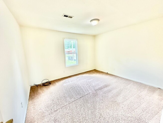 Photo - 1046 Henderson St