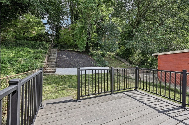 Photo - 674 Brandywine St SE