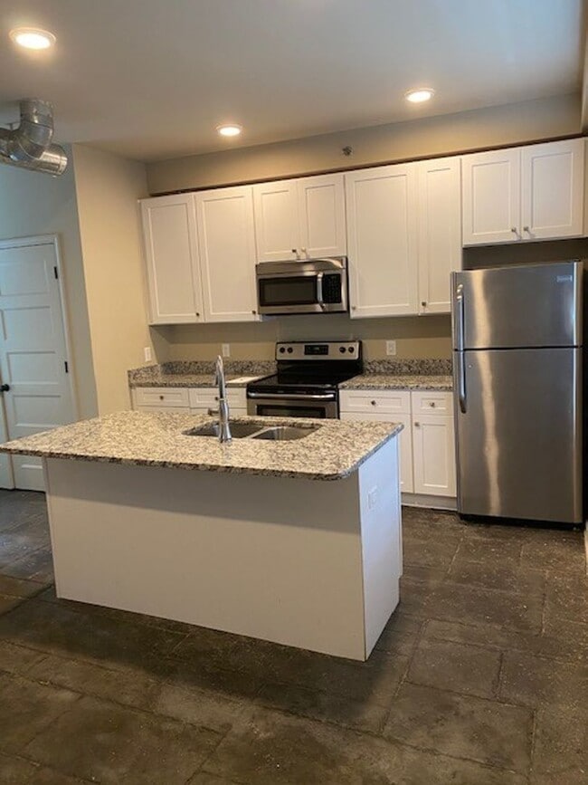 Photo - 813 14th Ct Unit A