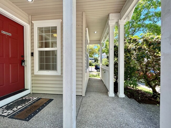 Photo - Spacious 4 Bed, 2.5 Bath House