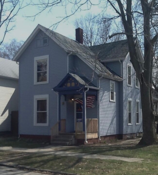 Building Photo - 3229 Dinnen Ave