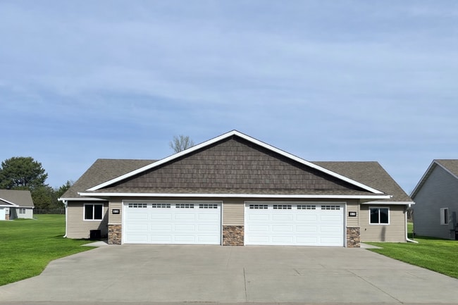 Building Photo - 912 E Wisconsin St