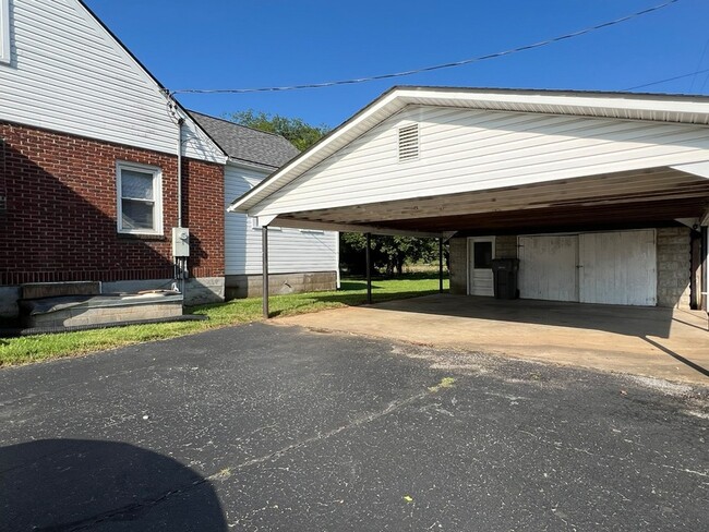 2801 Lascassas Pike