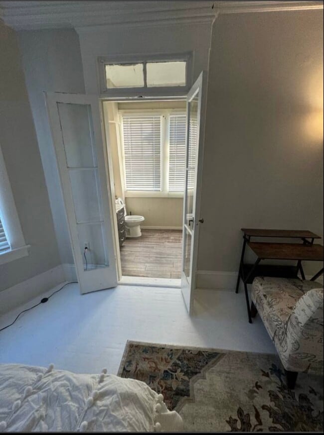 Photo - 115 W 36th St Unit Apartment 2