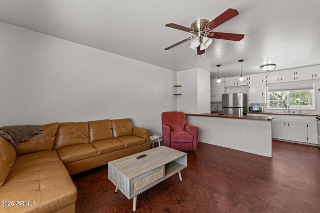 Photo - 209 Sylvan Rd