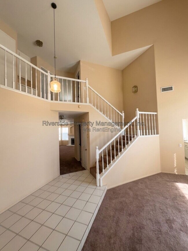 8766 Morninglight Cir