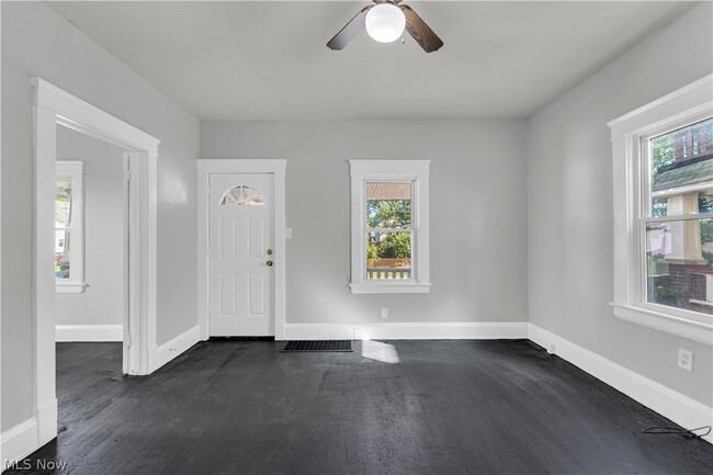13105 Carrington Ave Unidad 1/DN