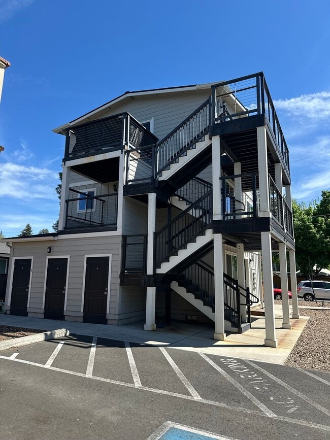 Building Photo - 1455 NW 8th St Unit #2