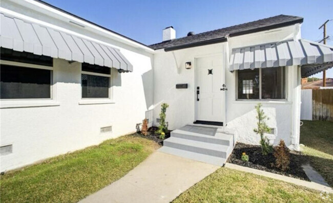 Building Photo - 2432 Belmont Ave Rental