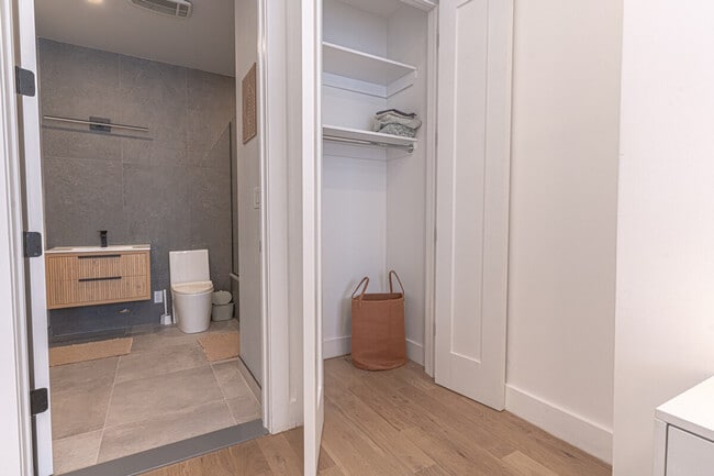 Photo - 233 Covert St. Unit SI ID1515247P