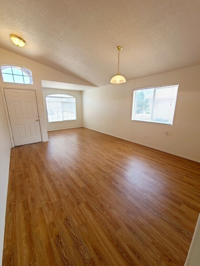 Photo - 3  bed, 2.5  bath 2,300  sq ft in the Huni...