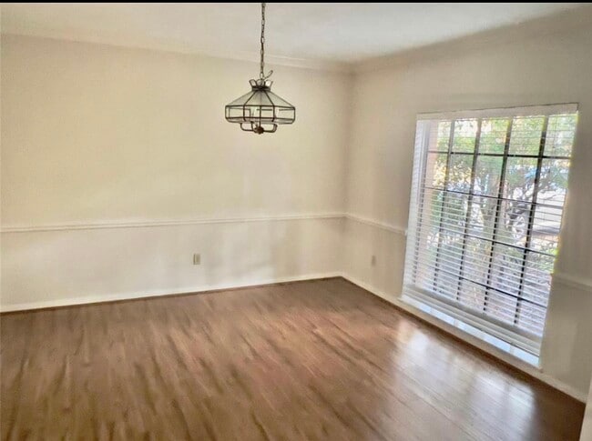 Building Photo - 22527 Wildwood Grove Dr