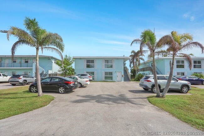 Building Photo - 3204 Louisiana Ave Unit D