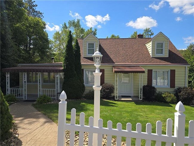 Photo - 308 South Dr