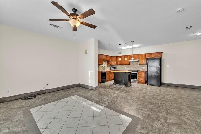 Photo - 170 Interstate Dr