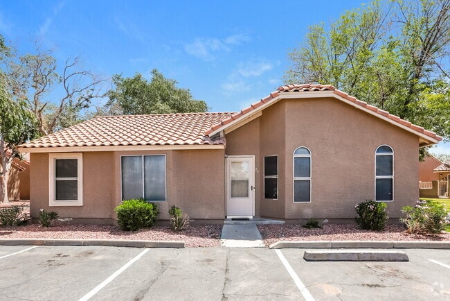 Building Photo - 7040 W Olive Ave Rental