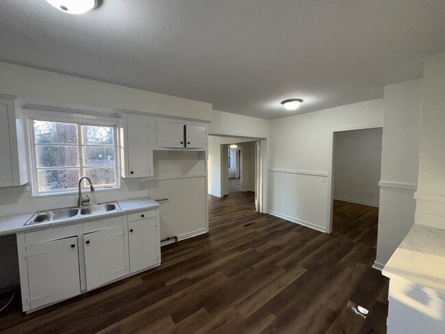 Photo - 3147 Shirley Dr