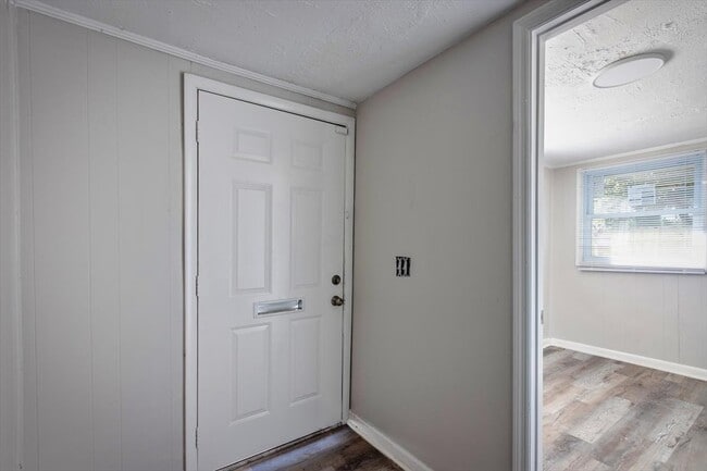 Photo - 541 New Berlin Rd