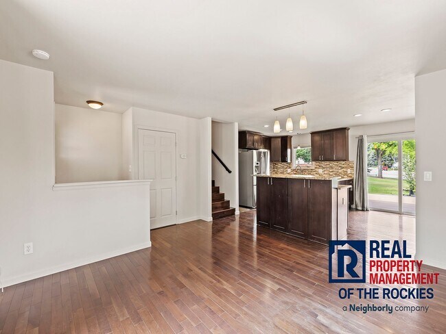 4 Bed 3 Bath Tri Level in Prime - Image