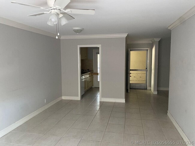 Building Photo - 1150 E Sample Rd Unit 207