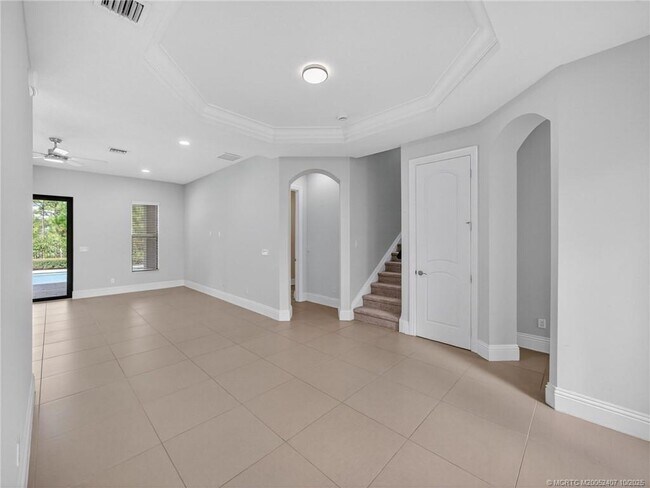 Photo - 259 Calmo Cir