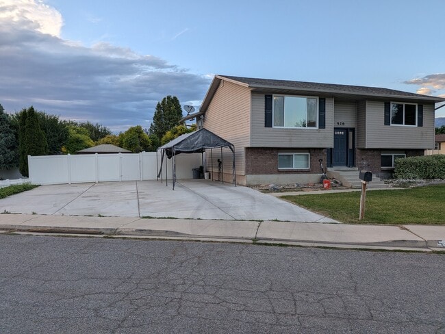 Photo - 528 Hindley Dr