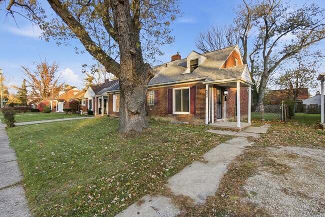 Building Photo - 10934 Nottingham Rd