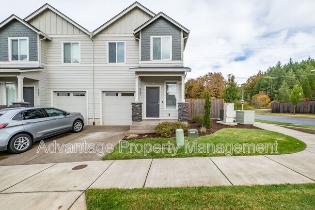 Building Photo - 5587 NW Torchcrest Pl