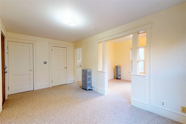 Photo - 34 Crescent 4 Crescent Unit 4