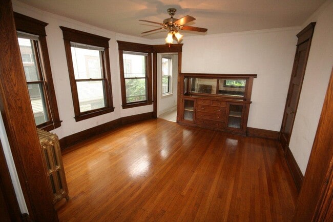 Photo - 1076 Ashland Ave