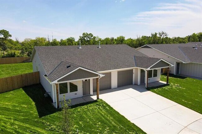 Photo - 524-526 W. 50th Ct. S. Unidad 524 W. 50th Ct. S.