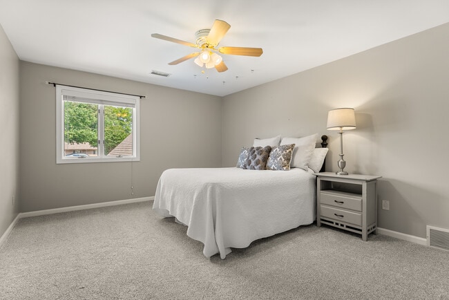 Photo - 9711 Pine Point Dr