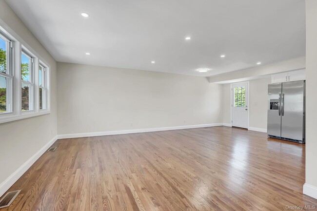 Photo - 3107 Gull Ave