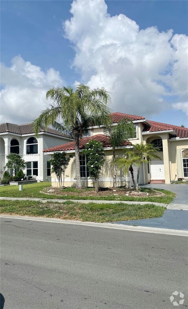 Building Photo - 1320 NW 185th Ave Rental