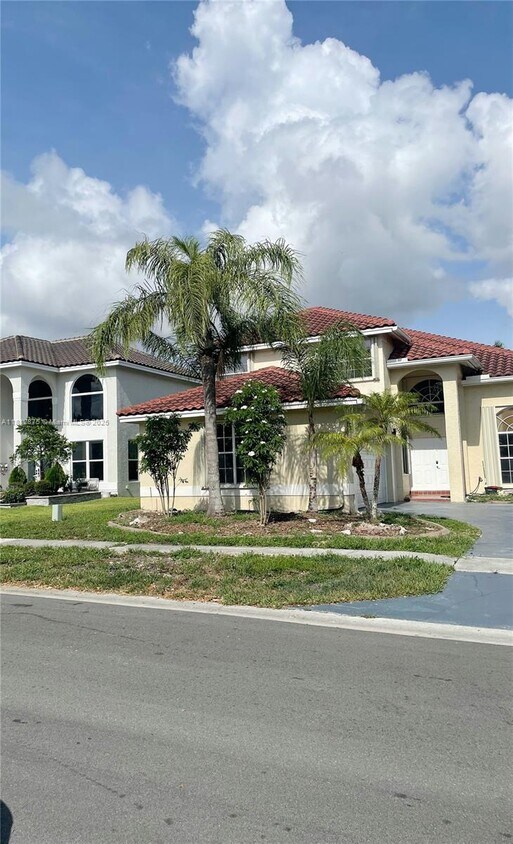 Photo - 1320 NW 185th Ave (Pembroke Pines, FL)