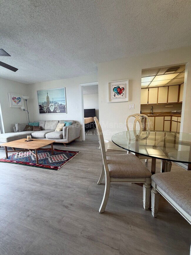 Photo - 1740 NW N River Dr Unidad 516