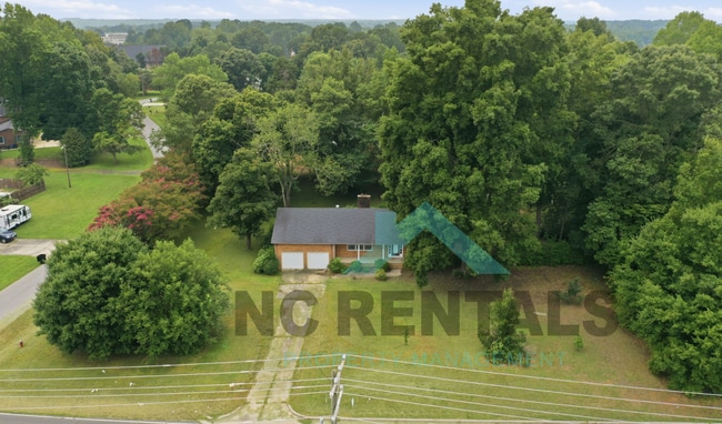 Photo - 3210 Garden Rd
