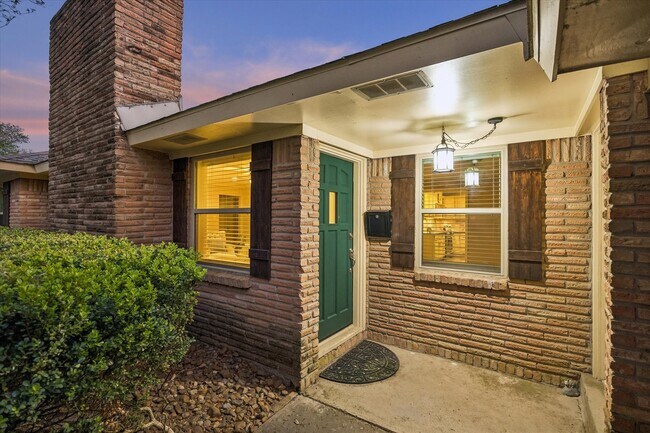 Photo - 9813 Pine Lake Dr