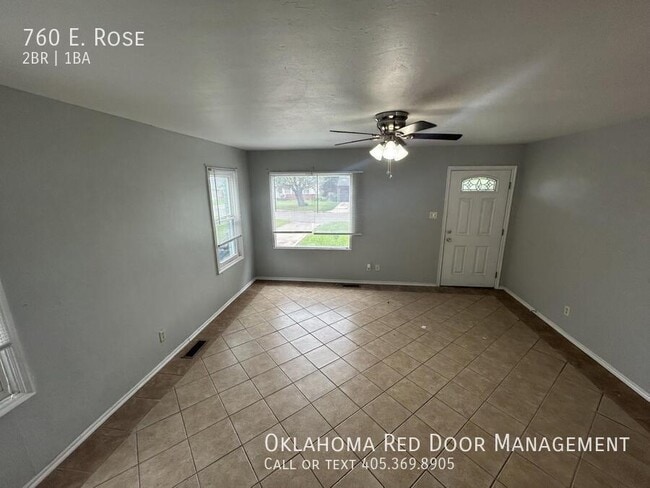 Photo - 760 E Rose Dr
